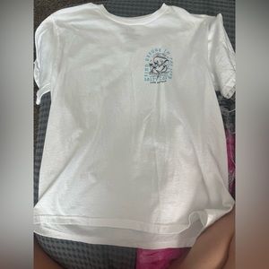 Salty Crew T-shirt, so cute, just downsizing my closet!